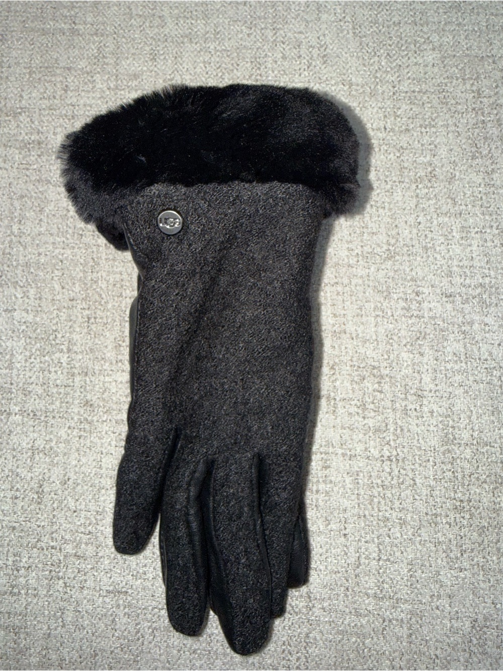 UGG Black Faux Fur Cuff Women’s Winter Gloves